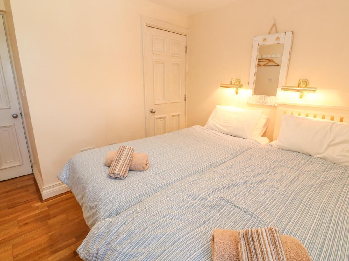 Surf Song Apartment Penzance Ngoại thất bức ảnh