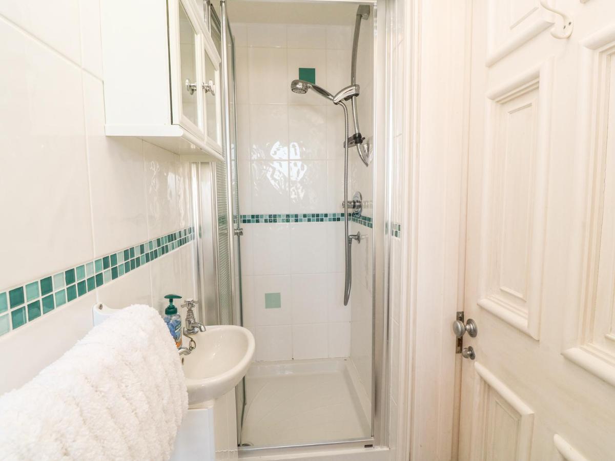 Surf Song Apartment Penzance Ngoại thất bức ảnh