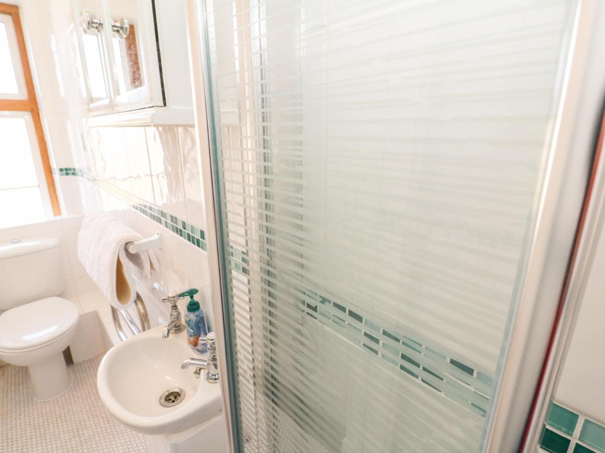 Surf Song Apartment Penzance Ngoại thất bức ảnh